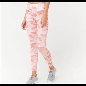 NewCamo Leggings,high waisted light pink, athletic